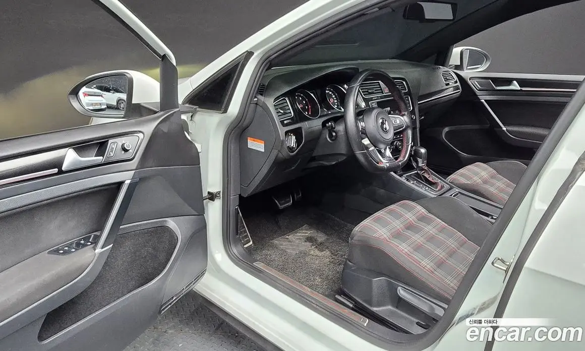 Volkswagen Golf 2016 2.0 автомат (гидро), фото 10