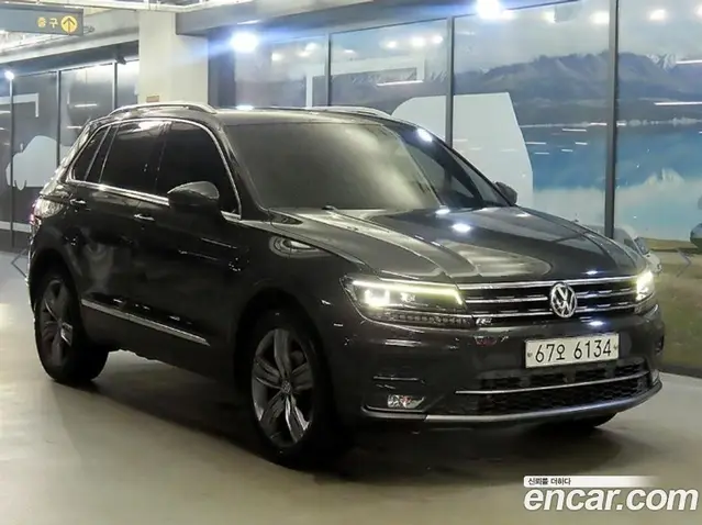 Volkswagen Tiguan, 2018, 81 855 км