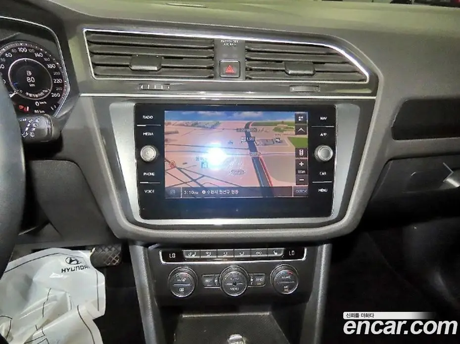 Volkswagen Tiguan 2018 2.0 автомат (гидро), фото 11