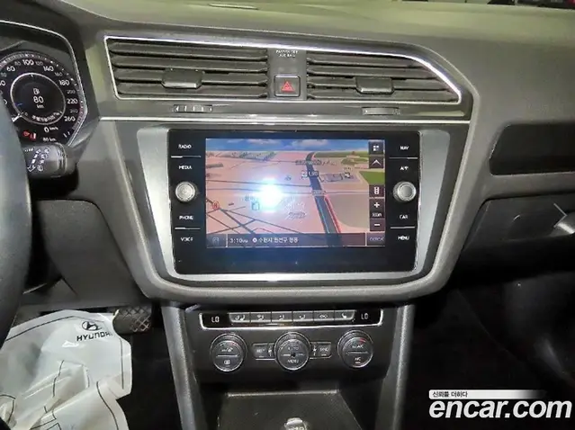 Volkswagen Tiguan 2018 2.0 автомат (гидро), миниатюра 11