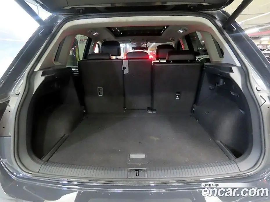 Volkswagen Tiguan 2018 2.0 автомат (гидро), фото 17