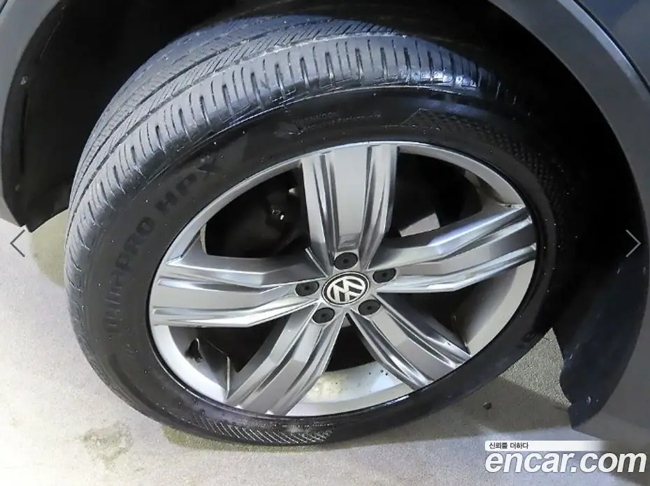 Volkswagen Tiguan 2018 2.0 автомат (гидро), фото 20