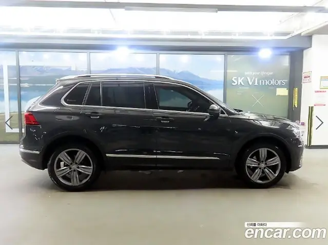 Volkswagen Tiguan 2018 2.0 автомат (гидро), миниатюра 3