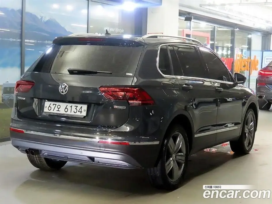 Volkswagen Tiguan 2018 2.0 автомат (гидро), фото 4