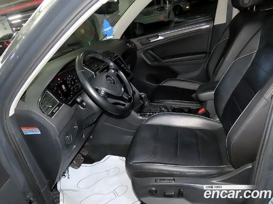 Volkswagen Tiguan 2018 2.0 автомат (гидро), фото 6