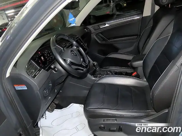 Volkswagen Tiguan 2018 2.0 автомат (гидро), миниатюра 6