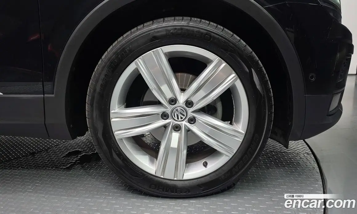 Volkswagen Tiguan 2020 2.0 автомат (гидро), фото 4
