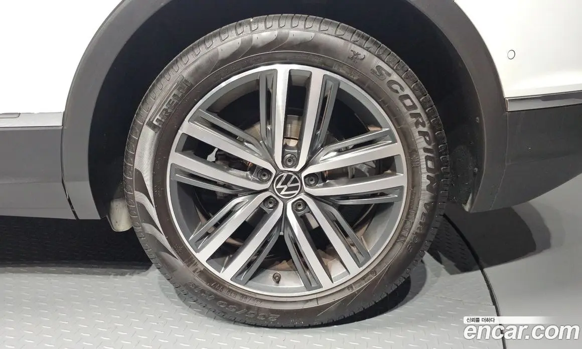 Volkswagen Tiguan 2022 2.0 автомат (гидро), фото 7