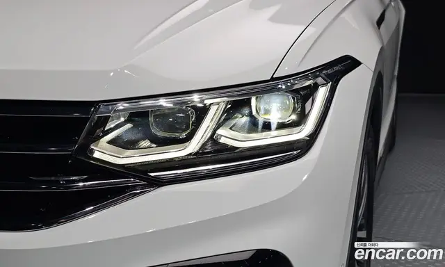 Volkswagen Tiguan 2022 2.0 автомат (гидро), миниатюра 8