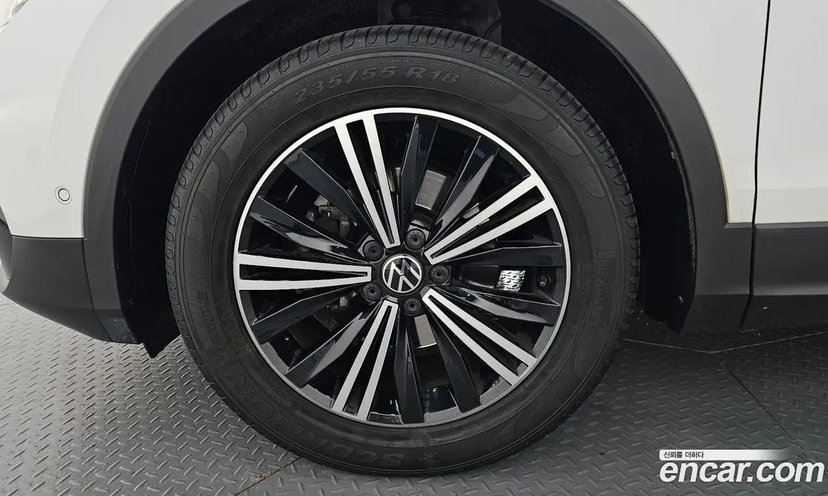 Volkswagen Tiguan 2022 2.0 автомат (гидро), фото 4
