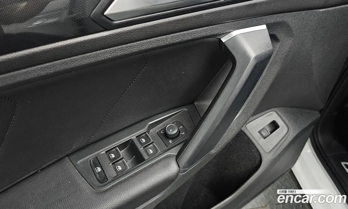 Volkswagen Tiguan 2022 2.0 автомат (гидро), фото 31