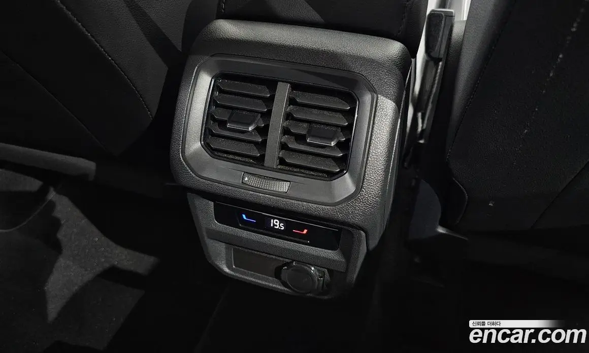 Volkswagen Tiguan 2022 2.0 автомат (гидро), фото 32