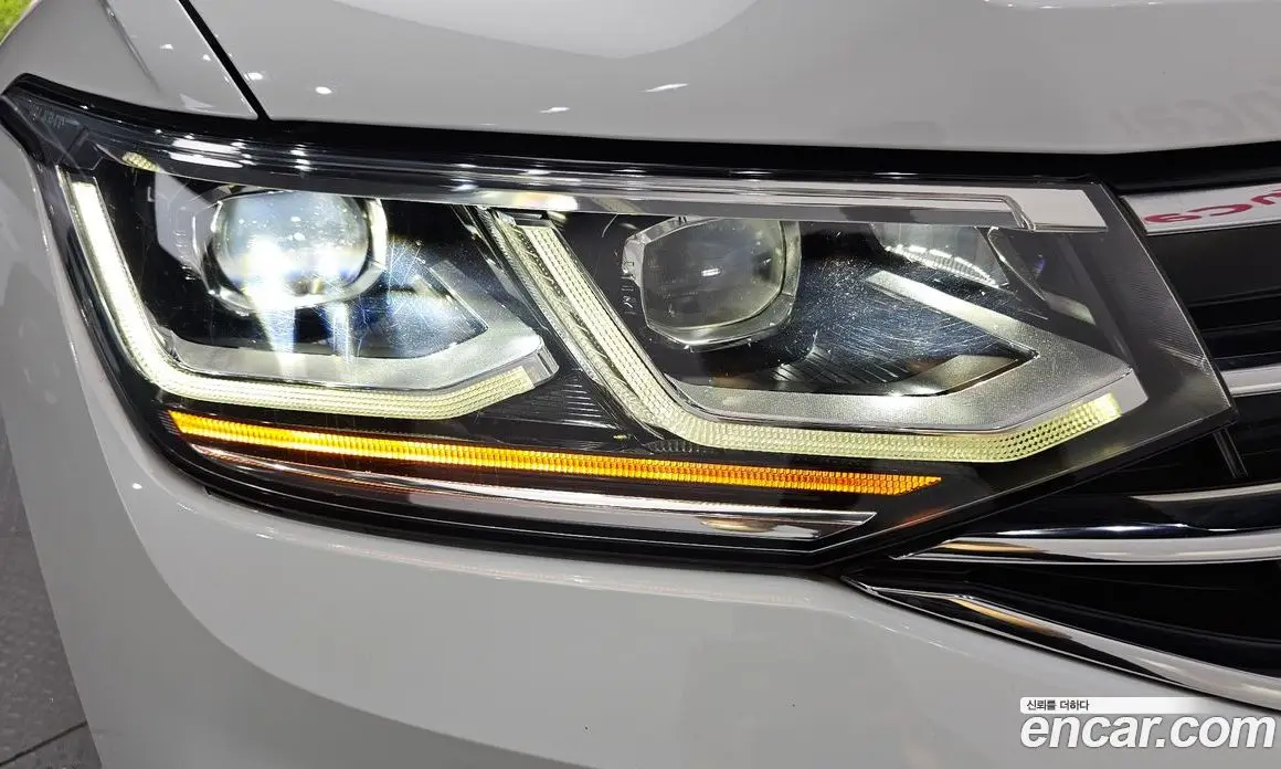 Volkswagen Tiguan 2022 2.0 автомат (гидро), фото 7