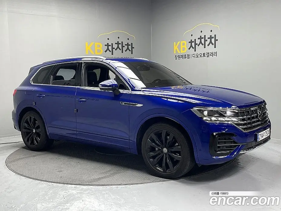 Volkswagen Touareg 2023 3.0 автомат (гидро), фото 1 Volkswagen Touareg 2023 3.0 автомат (гидро), фото 1