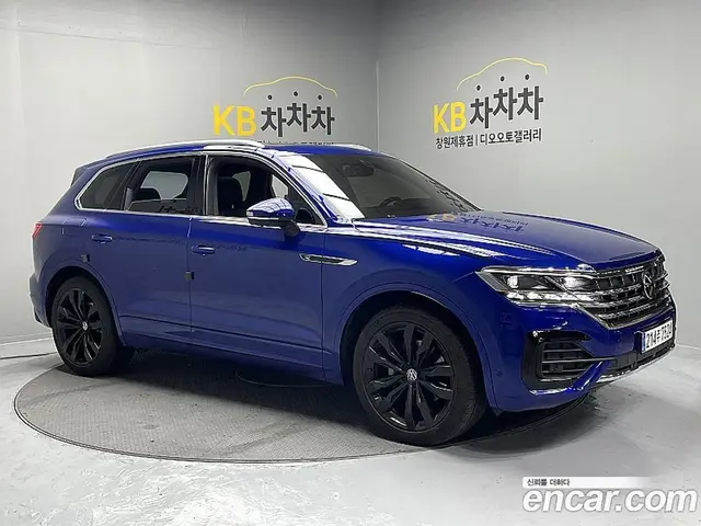 Volkswagen Touareg 2023 3.0 автомат (гидро), миниатюра 1 Volkswagen Touareg 2023 3.0 автомат (гидро), миниатюра 1