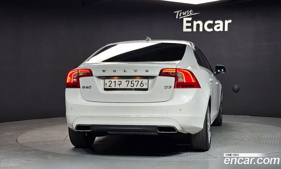 Volvo S60 2018 2.0 автомат (гидро), фото 4