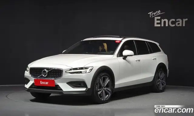 Volvo V60, 2019, 95 892 км