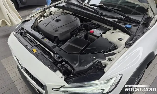 Volvo V60 2019 2.0 автомат (гидро), миниатюра 6