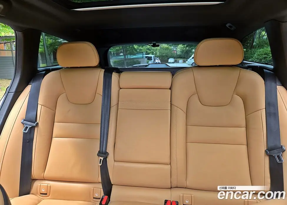 Volvo V60 2021 2.0 автомат (гидро), фото 14