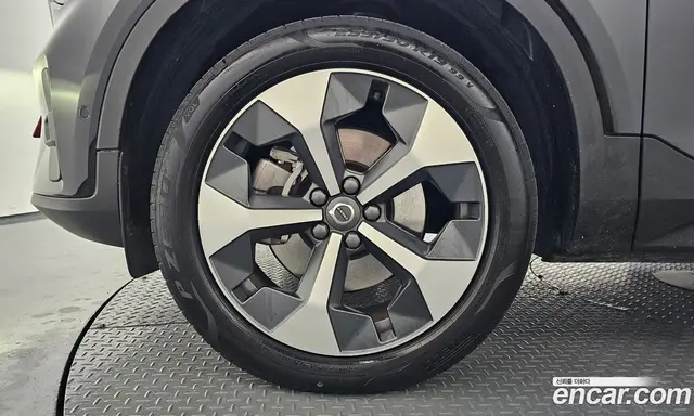 Volvo XC40 2023 2.0 автомат (гидро), миниатюра 5