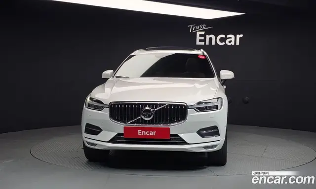Volvo XC60 2019 2.0 автомат (гидро), миниатюра 3