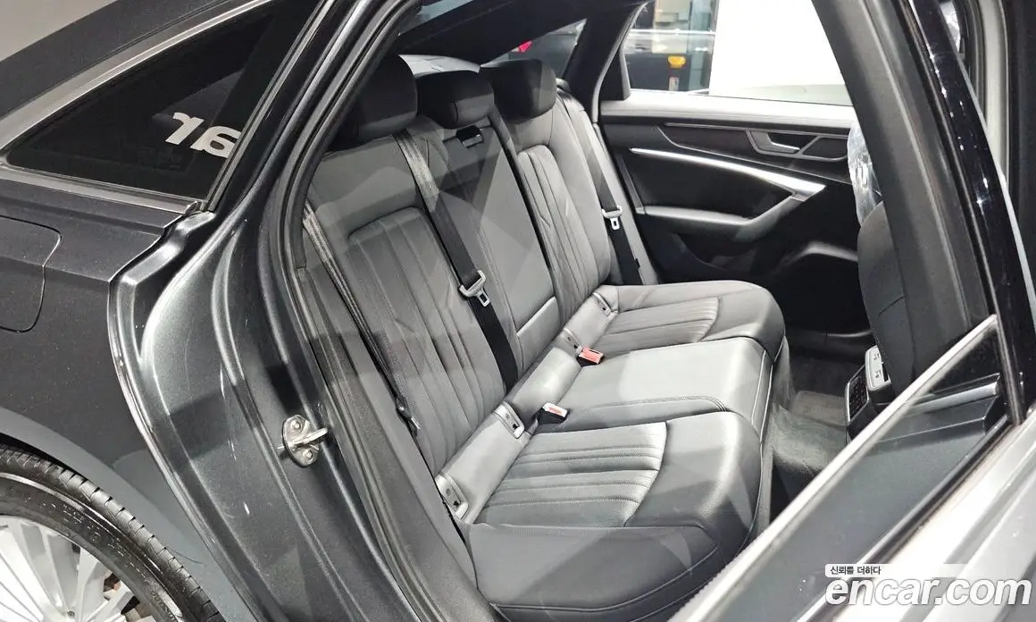 Audi A6 2020 2.0 автомат (гидро), фото 17