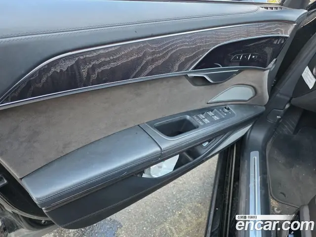 Audi A8 2021 4.0 автомат (гидро), миниатюра 4