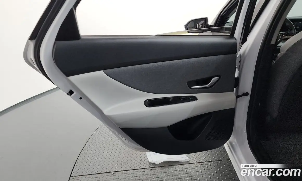 Hyundai Avante 2020 1.6 автомат (гидро), фото 15