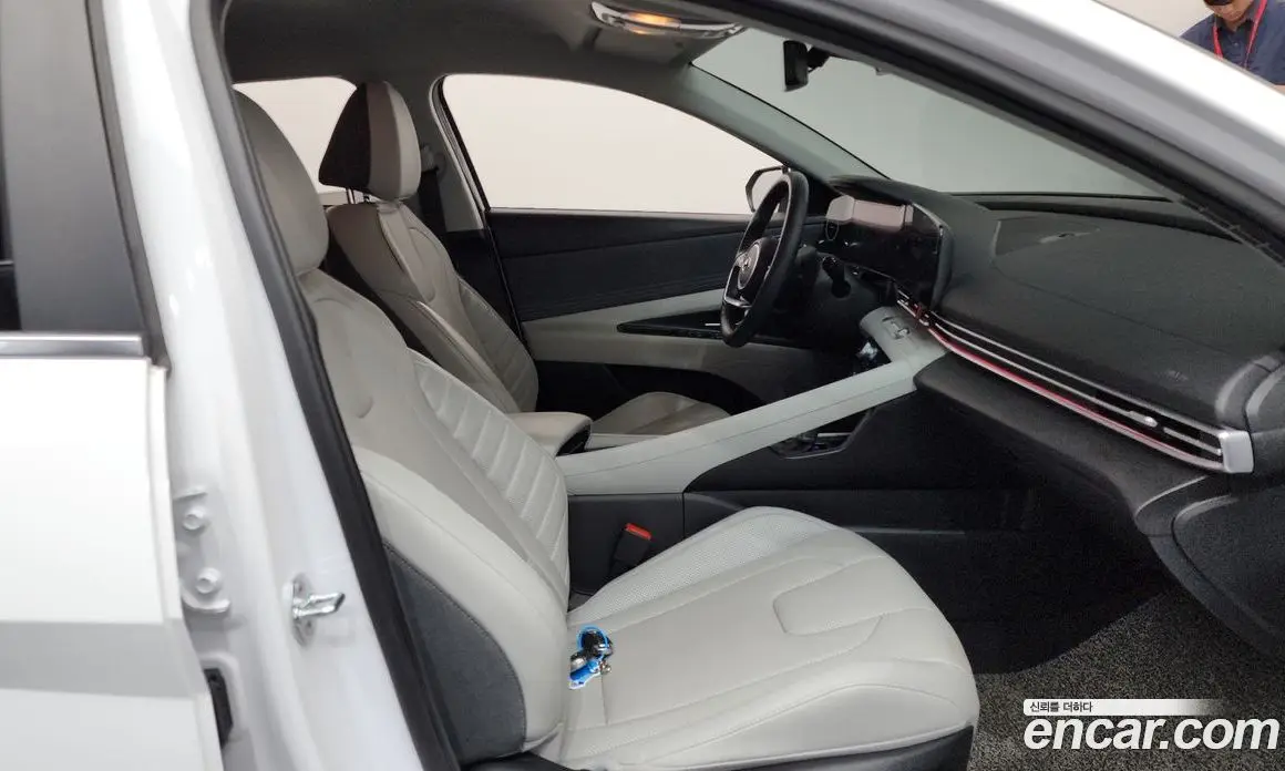 Hyundai Avante 2020 1.6 автомат (гидро), фото 16