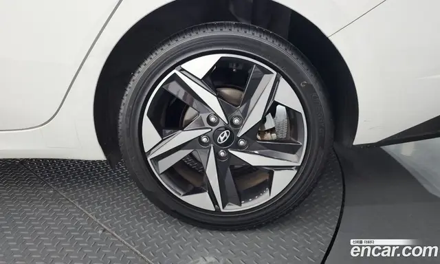 Hyundai Avante 2020 1.6 автомат (гидро), миниатюра 7