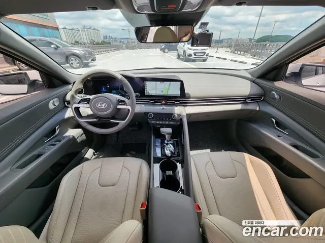 Hyundai Avante 2023 1.6 автомат (гидро), миниатюра 11