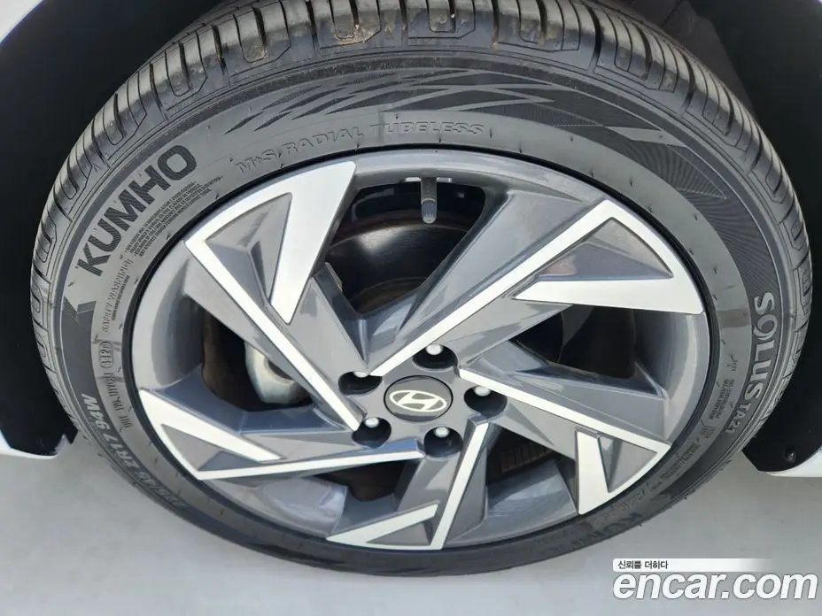 Hyundai Avante 2023 1.6 автомат (гидро), фото 14