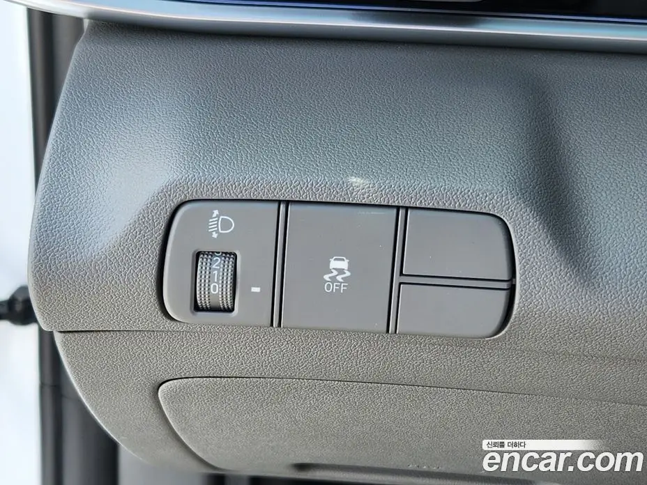 Hyundai Avante 2023 1.6 автомат (гидро), фото 17