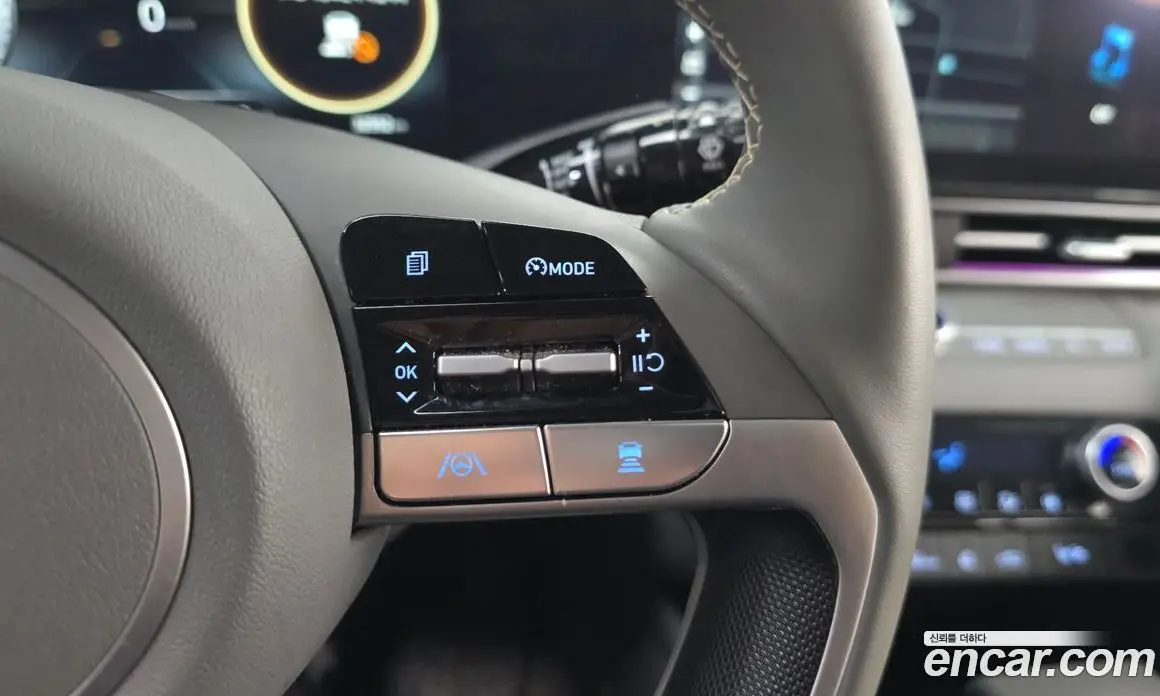 Hyundai Avante 2023 1.6 автомат (гидро), фото 24