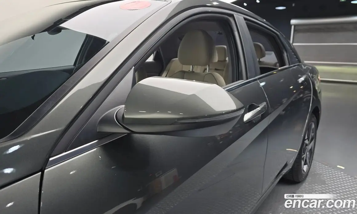 Hyundai Avante 2023 1.6 автомат (гидро), фото 27