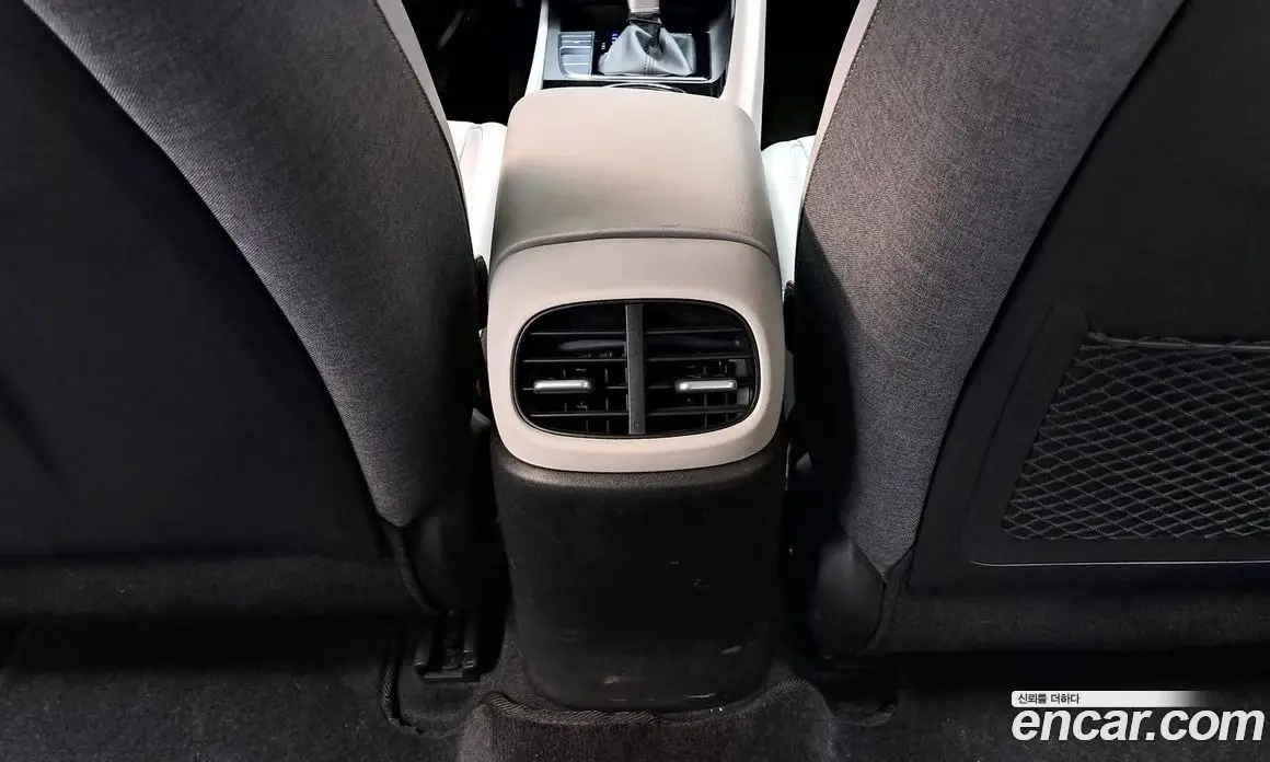 Hyundai Avante 2023 1.6 автомат (гидро), фото 33