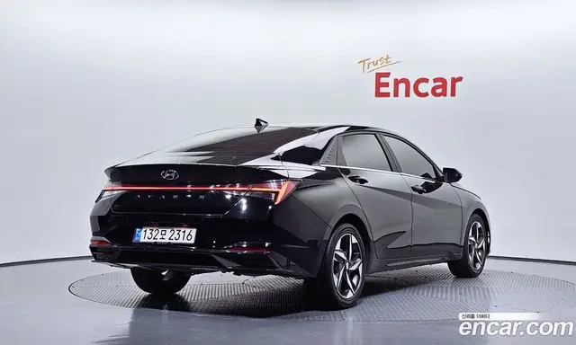 Hyundai Avante 2023 1.6 автомат (гидро), миниатюра 2