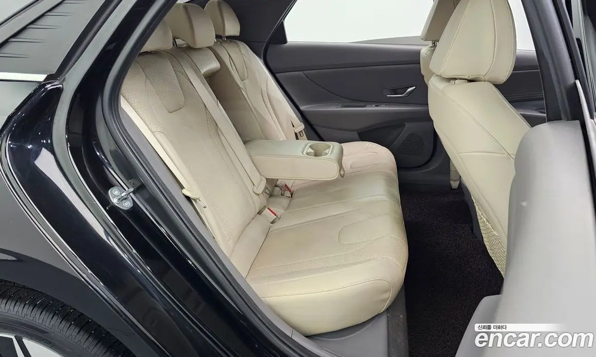 Hyundai Avante 2023 1.6 автомат (гидро), фото 17