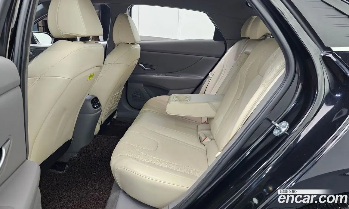 Hyundai Avante 2023 1.6 автомат (гидро), фото 18