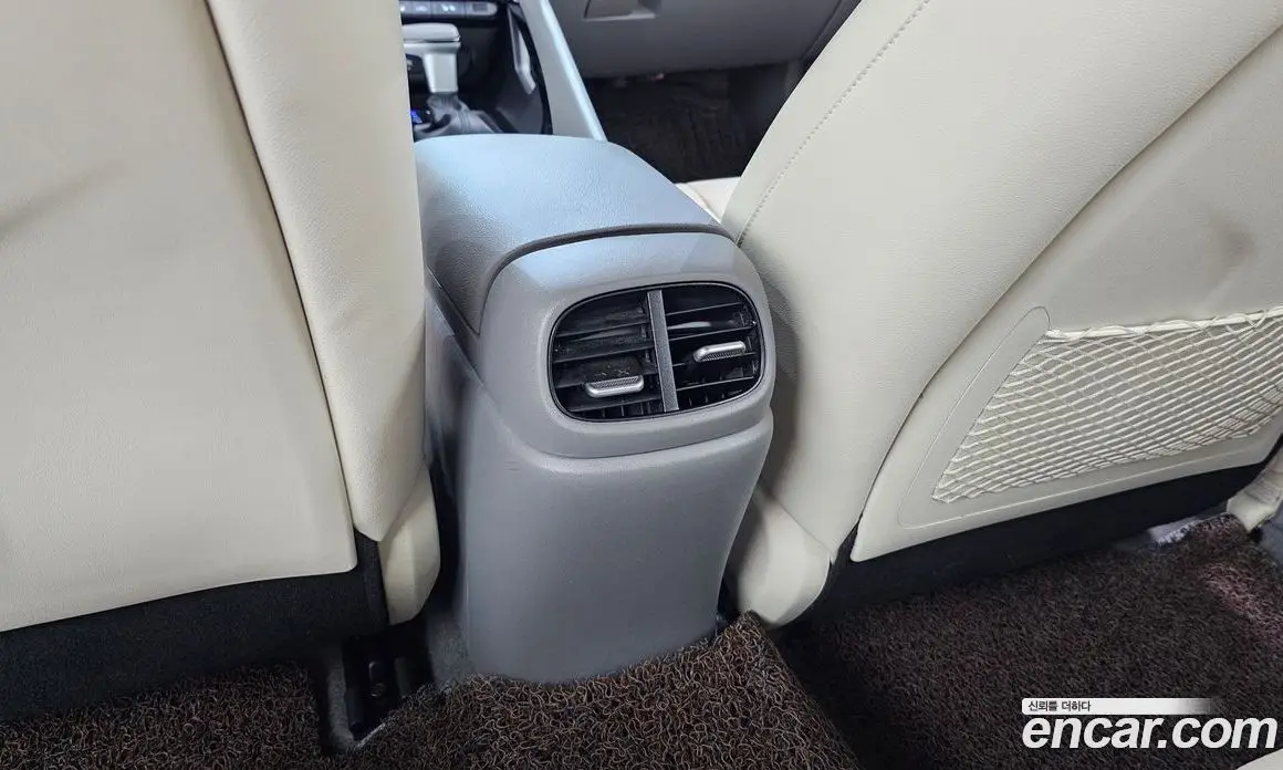 Hyundai Avante 2023 1.6 автомат (гидро), фото 30