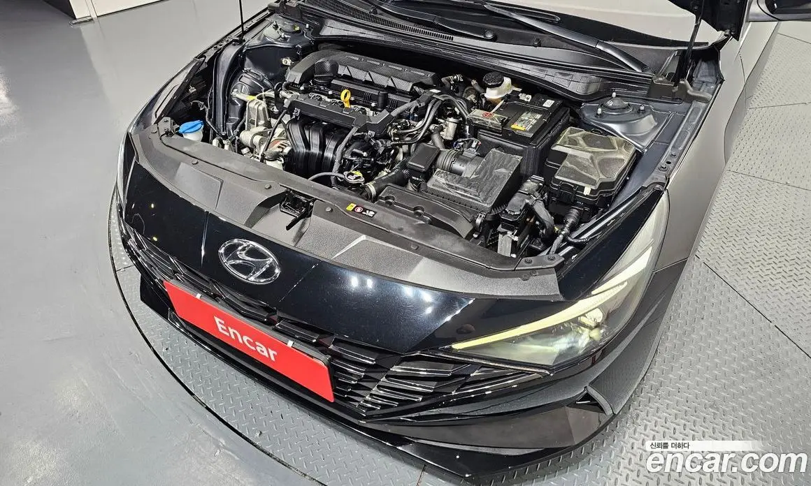 Hyundai Avante 2023 1.6 автомат (гидро), фото 6