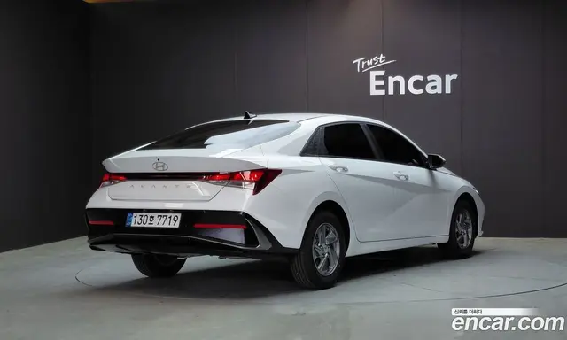 Hyundai Avante 2024 1.6 автомат (гидро), миниатюра 2