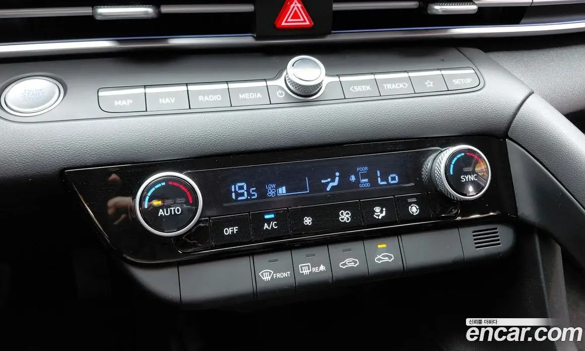 Hyundai Avante 2024 1.6 автомат (гидро), фото 22