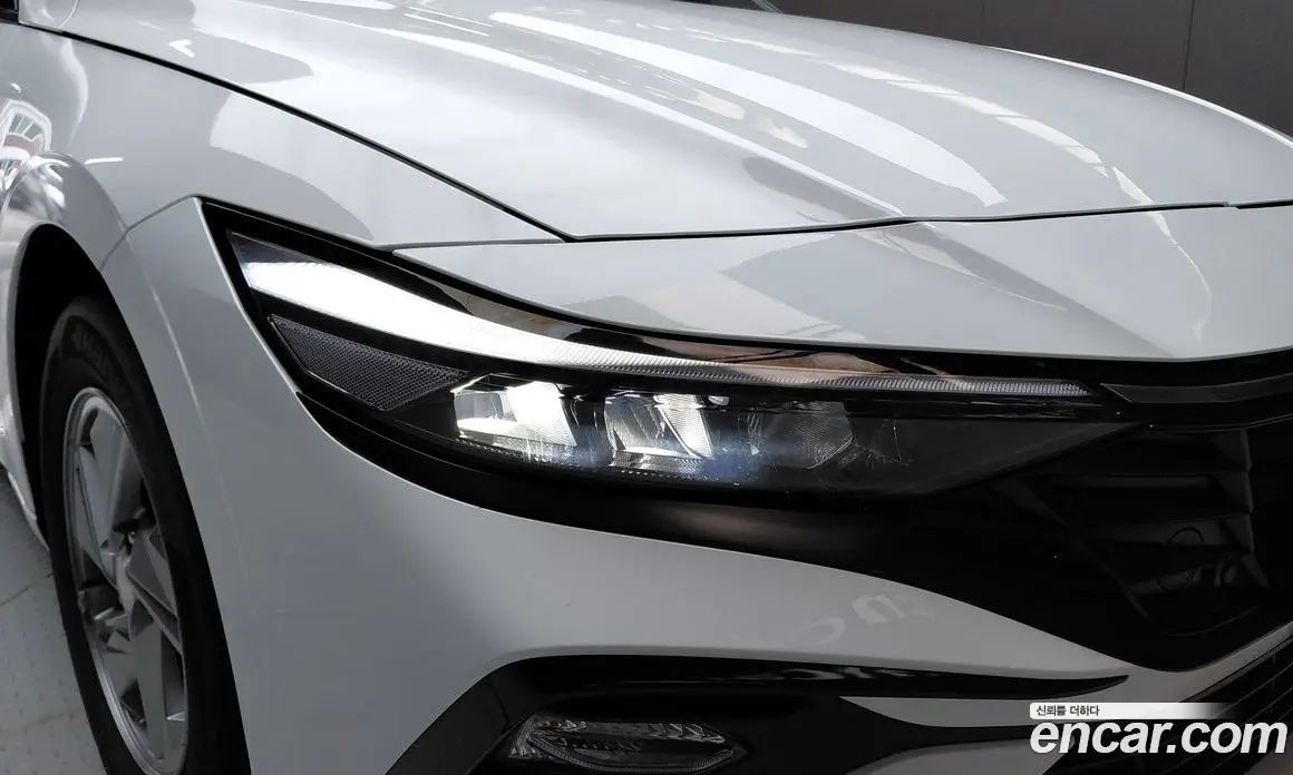 Hyundai Avante 2024 1.6 автомат (гидро), фото 8