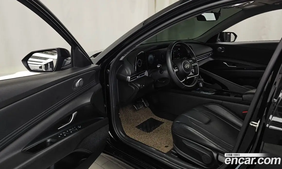 Hyundai Avante 2024 1.6 автомат (гидро), фото 13