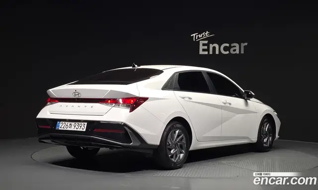 Hyundai Avante 2025 1.6 автомат (гидро), миниатюра 2