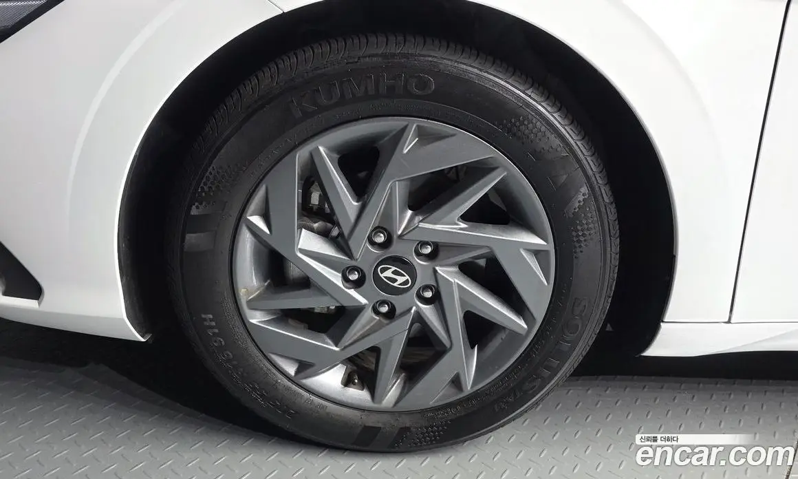 Hyundai Avante 2025 1.6 автомат (гидро), фото 5