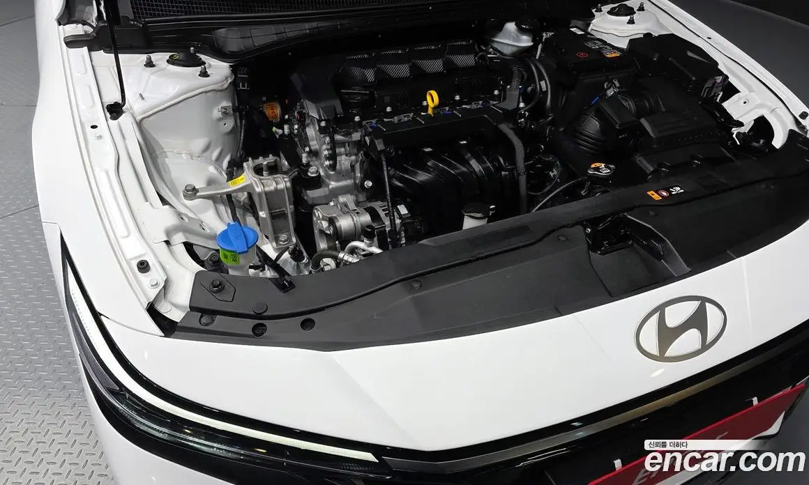 Hyundai Avante 2025 1.6 автомат (гидро), фото 6