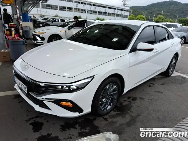 Hyundai Avante 2026 1.6 автомат (гидро), миниатюра 3