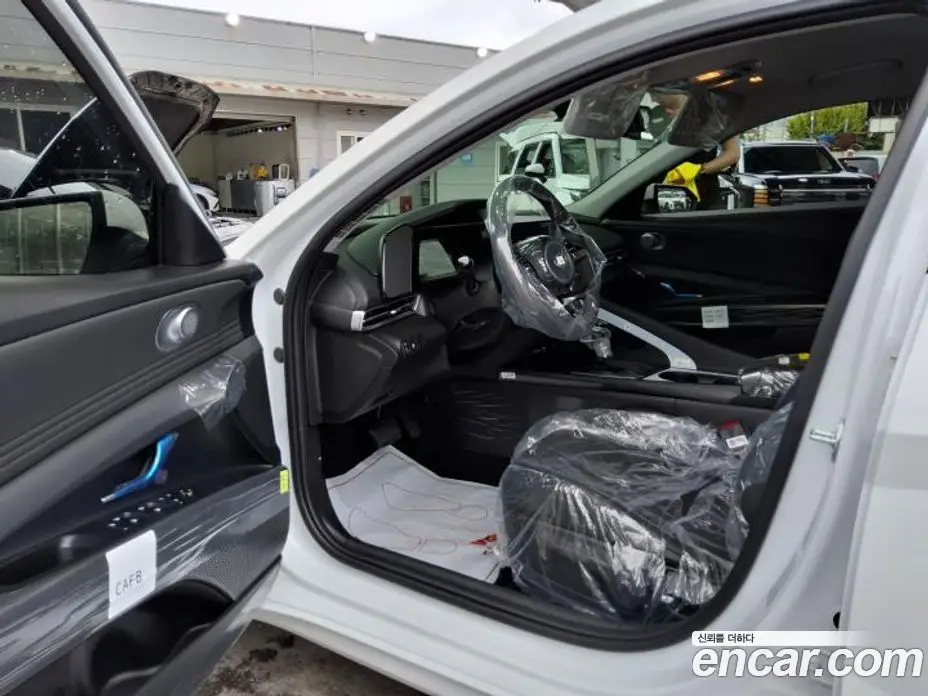 Hyundai Avante 2026 1.6 автомат (гидро), фото 7